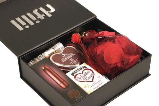 [A&L-2652] Straight Box – Romantic Couples Gift Set with Red Hot Spark Vibrator, Edible Massage Candle, Lubricant & Toy Cleaner – Luxury Sensual Kit for Couples